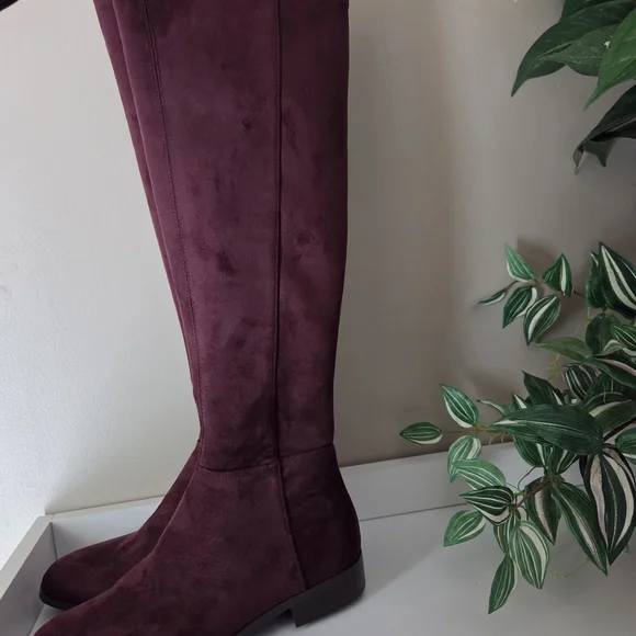 Michael Kors Women's Burgundy Suede Boots Size 6 - Picture 4 of 16